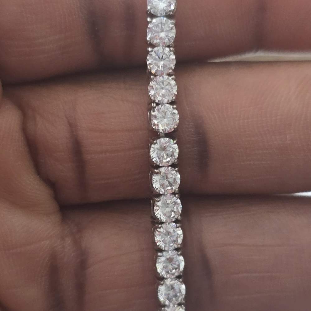 $100 Macy's Women Elegant Silver Hand Bracelet New Party - Picture 11 of 13